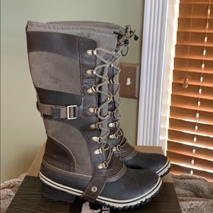 Sorel Conquest Carly Camo Brown Pebble Boots 7.5 M